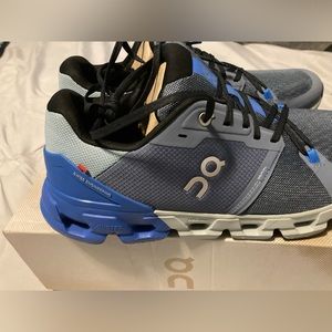 Men’s on running athletic shoes